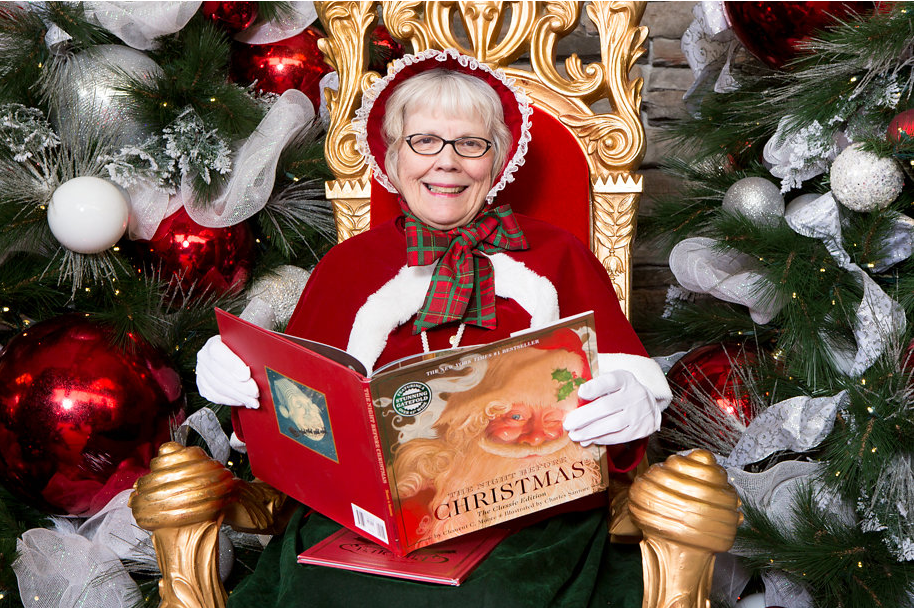Mrs.-Claus story time in regency